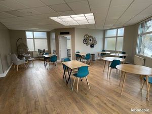 Local Bureaux ou Commerce avec Parking