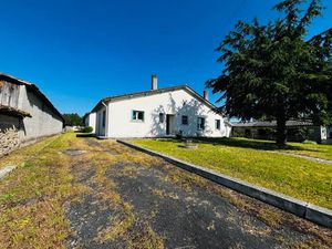 Vente maison 6 pièces 132 m² à Saint-Aigulin (17360)  165 850 €