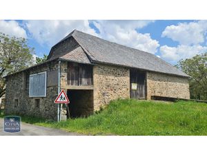 Maison à vendre 0 pièce 300 m² - Ladignac-sur-Rondelles (19) - 55 000€