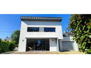 Maison d'architecte de 135 m² à proximité de Vannes terrain de 800 m²