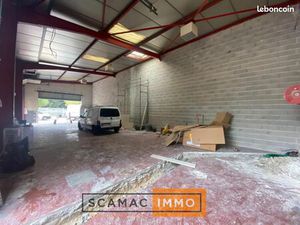 Local commercial 150 m²