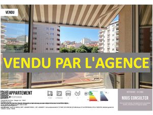 UN APPARTEMENT 3 PIECES  AVEC BALCON  AU CENTRE-VILLE DE PER