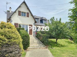 À vendre : Belle maison familiale 8 pièces 131m² à Saint-Aubin-des-Préaux (50380)
