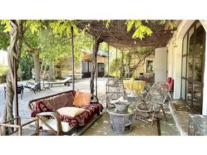 Vente maison 10 pièces 230 m² à Camaret-sur-Aigues (84850)  699 000 €