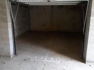 Parking à louer 21.8 m² - Balaruc-les-Bains (34) - 118€
