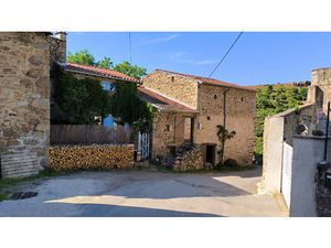 Maison en pierre avec terrain sur les hauteurs de ST MARCEL