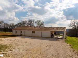 Vente maison 5 pièces 110 m² à Saint-Jory-las-Bloux (24160)  269 995 €