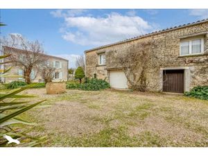 Vente maison 6 pièces 136 m² à Saint-Hilaire-la-Palud (79210)  265 000 €