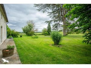 Vente maison 7 pièces 232 m² à Sauveterre-de-Guyenne (33540)  265 000 €