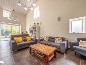 Vente maison 8 pièces 190 m² à Genouille (17430)  350 000 €