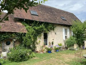 Vente maison 4 pièces 147 m² à Saint-Jory-de-Chalais (24800)  305 950 €