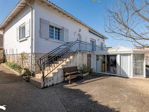 Vente maison 7 pièces 243 m² à Port-d'Envaux (17350)  337 600 €