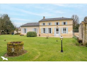 Vente maison 7 pièces 201 m² à Champagnolles (17240)  320 000 €