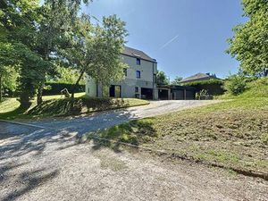 Villa 4 façades avec entrepôt !