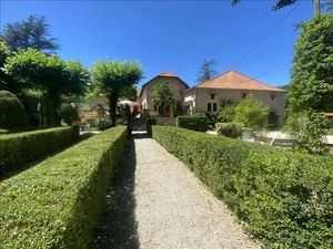 Vente maison 8 pièces 235 m² à Parnac (46140)  449 400 €