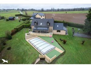 Vente maison 10 pièces 240 m² à Saint-Mesmin (24270)  464 100 €