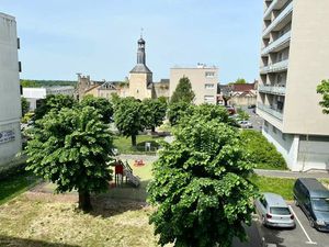 Vente appartement 4 pièces 80 m² à Vierzon (18100)  30 000 €