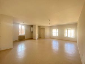 Vente appartement 4 pièces 90 m² à Riom (63200)  158 000 €