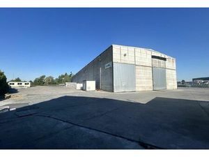 Entrepôt de 2.250 m² à louer à Waregem