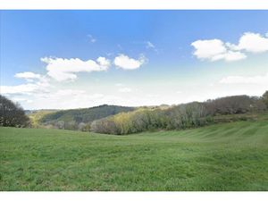 Vente terrain 1500 m² à Vignols (19130)  18 000 €