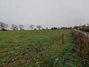 Vente terrain 2785 m² à Saint-Genest (03310)  23 300 €