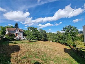 Vente terrain 3732 m² à Maurs (15600)  30 000 €