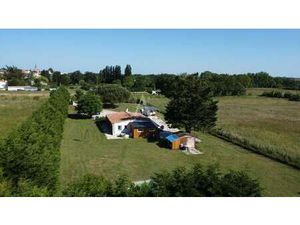 Vente Maison Piscine à Saint-Denis-du-Payré (85580) : à vendre Piscine / 67m² Saint-Denis-