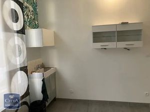 Local professionnel à louer - Merville (59) - 609€