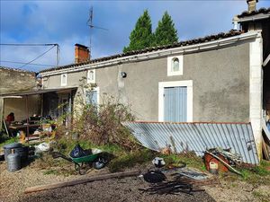 Vente maison 4 pièces 97 m² à Clérac (17270)  56 000 €