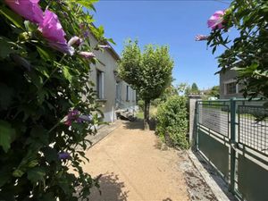 Vente maison 3 pièces 72 m² à Confolens (16500)  66 900 €