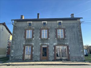 Vente maison 5 pièces 124.2 m² à Hiesse (16490)  61 325 €