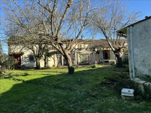 Vente maison 8 pièces 256 m² à Montpellier-de-Médillan (17260)  176 550 €