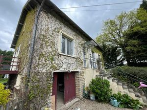 Vente maison 10 pièces 180 m² à Saint-Saturnin (18370)  159 100 €