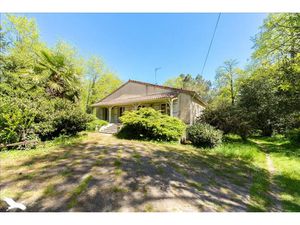 Vente maison 7 pièces 190 m² à Saint-Pierre-du-Palais (17270)  191 700 €