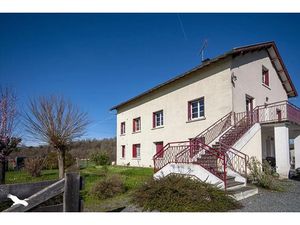 Vente maison 10 pièces 274 m² à La Chapelle-Faucher (24530)  233 200 €