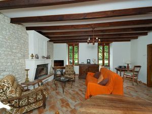 Vente maison 3 pièces 79 m² à Le Pin (17210)  213 000 €