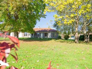 Vente maison 4 pièces 143 m² à Saint-Laurent-de-Neste (65150)  264 000 €