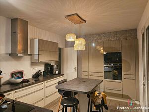 Pavillon à St Denis de Gastines