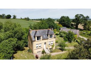 Vente maison 3 pièces 72 m² à Saint-Hernin (29270)  97 000 €