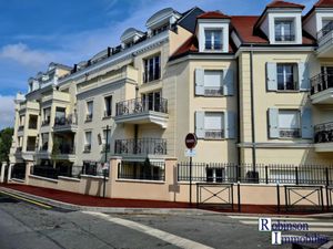 Location meublée appartement 2 pièces 43 m² à Le Plessis-Robinson (92350)  1 206 €
