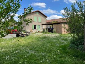 Vente maison 4 pièces 110 m² à Montbron (16220)  161 250 €