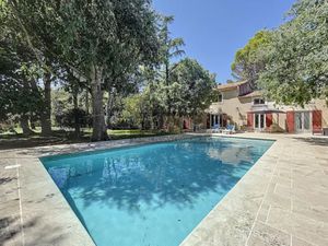 Vente maison 10 pièces 300 m² à Carpentras (84200)  430 000 €