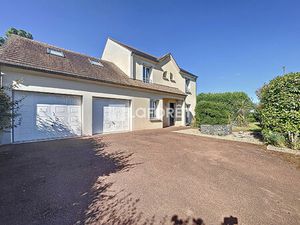 Exclusivité - Maison sans travaux - 5 chambres avec piscine chauffée et couverte