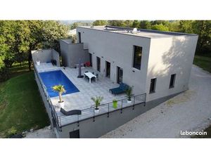 Maison 5 pièces 200 m²