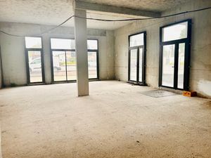 Local commercial neuf à louer 180 m2 avec réserve en optio