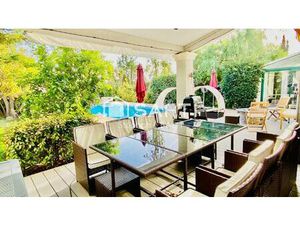 Une maison pensée pour vivre dedans comme dehors