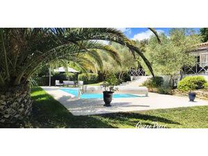 Villa avec piscine et jardin Nimes (30)