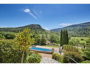 Maison de luxe à vendre à Vauvenargues