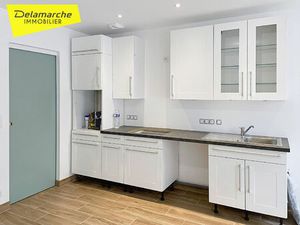 Appartement Rez de Chaussée  entièrement rénové  bourg de La Haye Pesnel