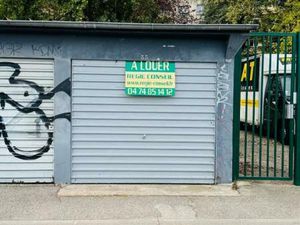 GARAGE - CHEMIN DU PRAS